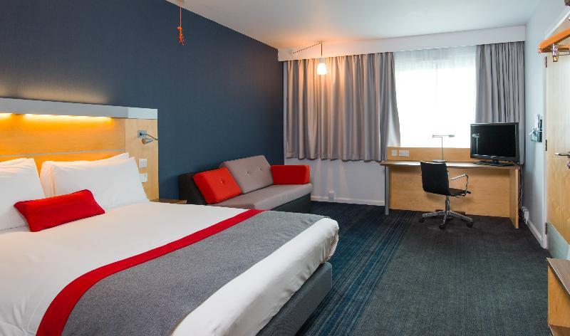 Express Centre By Ihg Hotel 3*